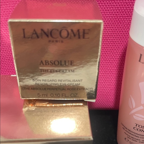 Lancôme Beauty Bag with 7 Lancôme items - Picture 3 of 12